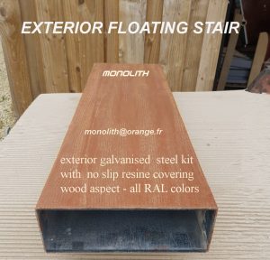 caisson en acier galvanisé aspect bois pour l exterieur